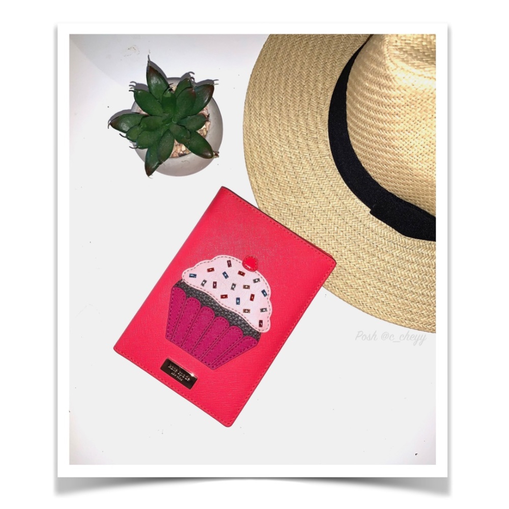 Kate Spade • 💛SOLD💛 Cupcake Passport Case